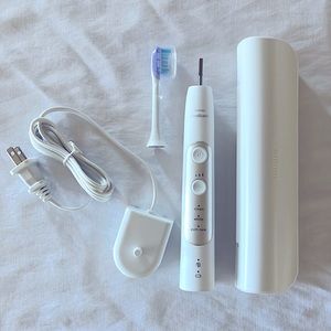 Philips Sonicare Expert Clean Rechargeable Electric Power Toothbrush NWOT